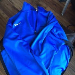 Nike Men’s 1/4 Zip Pullover